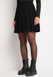 Czarna Rozkloszowana Spódnica w Stylu Preppy z Wiskozą z Plisami i Gumką w Talii Ilinia. Czarne spódnice Born2be, do pracy, l, bez wzorów, z wiskozy, biznesowe, mini, koszulowe. W wyprzedaży za 84.99 zł.