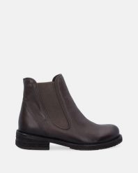 SZARE SZTYBLETY ZE SKÓRY NATURALNEJ C418 URA STORM. Szare botki Venezia, bez wzorów, ze skóry, bez obcasa, bez zapięcia. Za 599.00 zł.