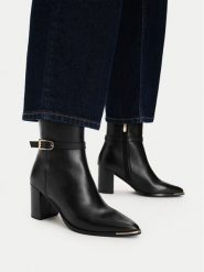MEXX Botki EO-WI44-TUGA-01 Czarny. Czarne botki Mexx, bez wzorów, ze skóry, bez obcasa, na słupku, bez zapięcia. Za 449.99 zł.