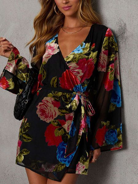 Milan Kiss Sukienka w kolorze czarnym rozmiar: L. Czarne sukienki Milan Kiss, na co dzień, l, bez wzorów, z tkaniny, bez kołnierzyka, bez ramiączek, mini, proste. Za 165.99 zł.