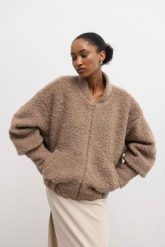 Kurtka bomberka z wełny w kolorze MOCCA- WOOLY-S/M. Kurtki Marsala, m, bez wzorów, z jeansu, eleganckie, bez kaptura. Za 699.90 zł.