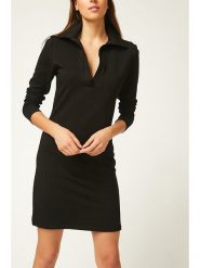 Milan Kiss Sukienka w kolorze czarnym rozmiar: XL. Czarne sukienki Milan Kiss, na co dzień, xl, bez wzorów, bez kołnierzyka, bez ramiączek, mini, proste. Za 152.99 zł.