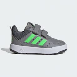 Buty Tensaur Sport 3.0 Infants. Brązowe buty treningowe adidas, bez wzorów, bez zapięcia, na jogę i pilates. Za 139.00 zł.