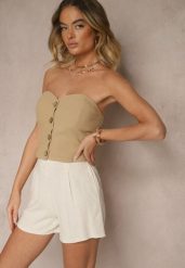 Jasnobeżowe Szorty z Lnem High Waist Orrisa. Brązowe szorty Renee, bez wzorów. W wyprzedaży za 39.99 zł.