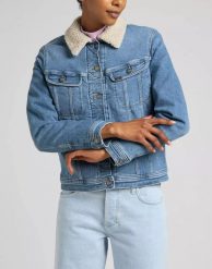 LEE SHERPA RIDER DAMSKA KURTKA JEANSOWA PARTLY CLOUDY L54VFAPA. Kurtki Lee, na zimę, l, bez wzorów, z jeansu, bez kaptura. Za 299.99 zł.