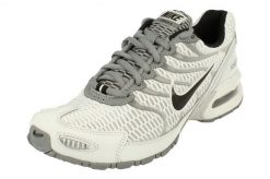 Buty do chodzenia damskie Nike Air Max Torch 4. Szare buty do biegania Nike, bez wzorów, z materiału, bez zapięcia, do biegania, nike air max. Za 676.00 zł.