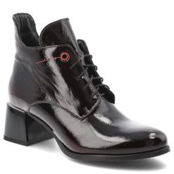 Botki damskie Armodo, ze skóry na obcasie z okrągłym noskiem i na suwak, bordowe, 60361-Naplak-Bordo. Czerwone botki Armodo, bez wzorów, ze skóry, eleganckie, z okrągłym noskiem, bez obcasa, na obcasie, bez zapięcia. Za 339.00 zł.