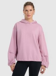 4F Bluza dresowa nierozpinana z kapturem damska - różowa S. Czerwone bluzy 4f, s, bez wzorów, z dresówki, bez ramiączek, z kapturem. W wyprzedaży za 149.99 zł.