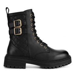 Botki DeeZee. Czarne botki DeeZee, bez wzorów, bez obcasa, na płaskiej podeszwie, bez zapięcia. Za 125.99 zł.