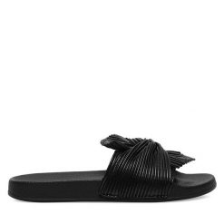 Klapki JENNY. Czarne klapki Jenny, bez wzorów, bez obcasa, bez zapięcia. Za 59.99 zł.