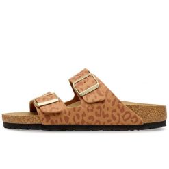 Klapki Birkenstock Arizona Synthetics Damskie. Klapki Birkenstock, bez wzorów, z materiału, bez obcasa, bez zapięcia. Za 422.96 zł.
