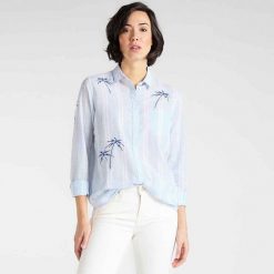 LEE ONE POCKET SHIRT DAMSKA KOSZULA SKY BLUE L45TIMNR 112110555. Niebieskie koszule Lee, l, bez wzorów, bez kołnierzyka, bez ramiączek. Za 129.99 zł.