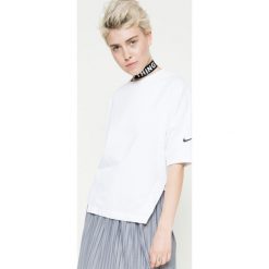 Nike - Top. T-shirty marki 4f. W wyprzedaży za 179.90 zł.