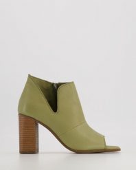 SANDAŁY Z CHOLEWKĄ 0028331 ELM. Sandały Venezia, bez wzorów, ze skóry, bez obcasa, bez zapięcia. Za 249.00 zł.