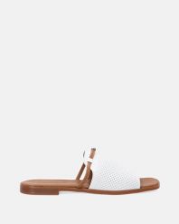 BIAŁE KLAPKI Z OZDOBĄ 0013168 10104 WH. Białe klapki Venezia, z aplikacjami, ze skóry, bez obcasa, bez zapięcia. Za 239.00 zł.