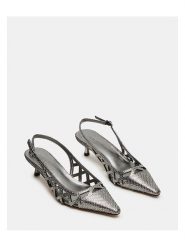 Steve Madden Czółenka w kolorze srebrnym rozmiar: 36. Szare czółenka Steve Madden, bez wzorów, klasyczne, bez obcasa, na szpilce, bez zapięcia. Za 223.46 zł.