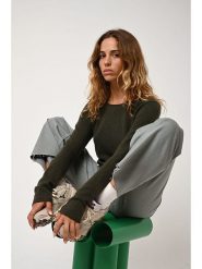 AUTHENTIC CASHMERE Kaszmirowy sweter "Epéna" w kolorze khaki rozmiar: L. Brązowe swetry AUTHENTIC CASHMERE, l, bez wzorów, z kaszmiru, bez ramiączek. Za 255.34 zł.