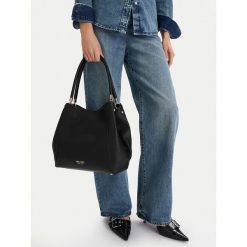 Torebka Nine West. Czarne torebki klasyczne Nine West, bez wzorów, klasyczne, bez dodatków. Za 199.99 zł.