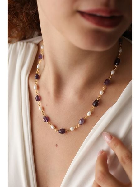 Pierres delicates Pozłacany naszyjnik z ametystami - dł. 43 cm rozmiar: onesize. Fioletowe naszyjniki Pierres delicates, z materiału, z ametystem, pozłacane. Za 109.26 zł.