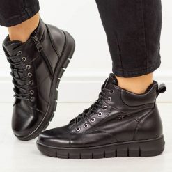 Czarne skórzane botki damskie Vinceza 133132. Czarne botki VINCEZA, bez wzorów, z dzianiny, casualowe, z okrągłym noskiem, bez obcasa, bez zapięcia. Za 279.00 zł.