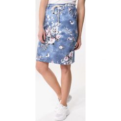 Niebieska Spódnica Dried Flowers. Spódnice marki Born2be. Za 49.99 zł.