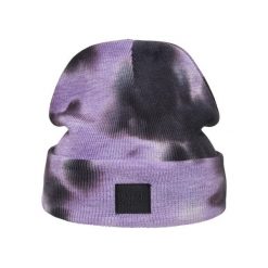 Czapka Urban Classics tie dye. Fioletowe czapki zimowe Urban Classics, bez wzorów. Za 124.00 zł.