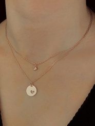 Les Petites Précieuses Pozłacany naszyjnik z zawieszką - dł. 39 cm rozmiar: onesize. Czerwone naszyjniki Les Petites Précieuses, z materiału, pozłacane. Za 157.73 zł.