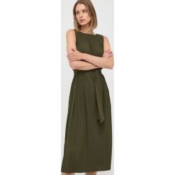Max Mara Leisure sukienka kolor zielony midi prosta. Zielone sukienki Max Mara Leisure, na co dzień, m, bez wzorów, z dzianiny, bez kołnierzyka, bez ramiączek, midi, plisowane. Za 989.99 zł.