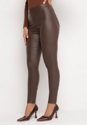 Brązowe Spodnie Skinny z Imitacji Skóry Stana. Brązowe jeansy Born2be, xs, bez wzorów, z jeansu, z podwyższonym stanem. W wyprzedaży za 46.74 zł.