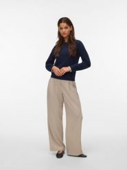 Vero Moda Sweter w kolorze granatowym rozmiar: L. Niebieskie swetry Vero Moda, l, bez wzorów, z materiału, bez ramiączek. Za 78.99 zł.