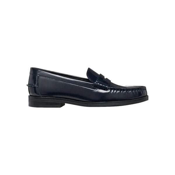Damskie mokasyny Geox Noemen. Niebieskie mokasyny Converse, bez wzorów, z gumy. Za 511.15 zł.