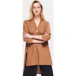 Długa bluzka z wiskozy - Brązowy. Bluzki marki Reserved. Za 119.99 zł.