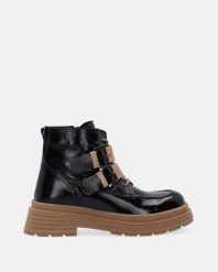 LAKIEROWANE BOTKI DAMSKIE 5101 401-222 BLA. Botki Venezia, bez wzorów, z lakierowanej skóry, bez obcasa, bez zapięcia. Za 279.00 zł.