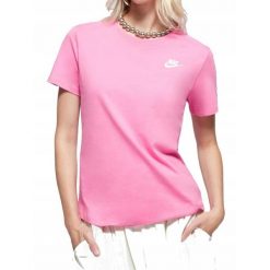 Koszulka Damska Nike Różowa Bawełniana T-Shirt Sportowa. Czerwone t-shirty sportowe Nike, bez wzorów, z bawełny, bez ramiączek. Za 119.00 zł.