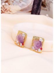 L'Atelier de Gaia Pozłacane kolczyki-wkrętki z perłami i ametystami rozmiar: onesize. Białe kolczyki L'Atelier de Gaia, z ametystem, pozłacane. Za 43.99 zł.