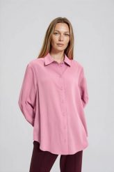 Koszula oversize różowa. Czerwone koszule MOODO, s, bez wzorów, z poliesteru, bez kołnierzyka, bez ramiączek. Za 109.99 zł.