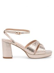 Clara Barson Sandały WYL3426-5 Złoty. Żółte sandały Clara Barson, bez wzorów, z syntetyku, bez obcasa, na słupku, bez zapięcia. Za 139.99 zł.
