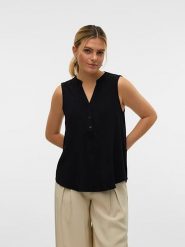 Vero Moda Bluzka w kolorze czarnym rozmiar: XS. Czarne bluzki Vero Moda, s, bez wzorów, z wiskozy, klasyczne, bez kołnierzyka, bez ramiączek. Za 39.58 zł.