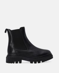 KLASYCZNE SKÓRZANE SZTYBLETY VB06-3204 POR BL. Botki Venezia, bez wzorów, ze skóry, klasyczne, bez obcasa, bez zapięcia. Za 319.00 zł.