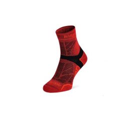 Skarpety biegowe Bridgedale Ultra Lt T2 Merino Sport 3/4 Crew. Czerwone skarpetki Bridgedale, bez wzorów, z elastanu. Za 82.99 zł.