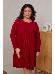 Curvy Lady Sukienka w kolorze czerwonym rozmiar: 40/42. Czerwone sukienki Curvy Lady, bez wzorów, klasyczne, bez kołnierzyka, bez ramiączek, midi. Za 127.65 zł.