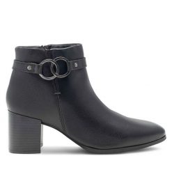 Botki Lasocki. Czarne botki Lasocki, bez wzorów, bez obcasa, na słupku, bez zapięcia. Za 167.99 zł.