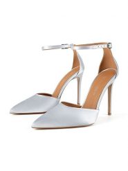 Loft37 Czółenka w kolorze srebrnym rozmiar: 39. Szare czółenka loft37, bez wzorów, klasyczne, bez obcasa, na szpilce, bez zapięcia. Za 434.99 zł.