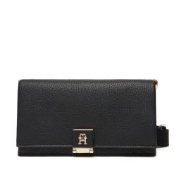 Torebka Tommy Hilfiger. Czarne listonoszki Tommy Hilfiger, bez wzorów, bez dodatków. Za 359.99 zł.