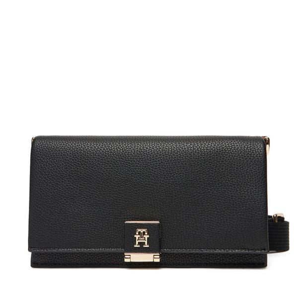 Torebka Tommy Hilfiger. Czarne listonoszki Tommy Hilfiger, bez wzorów, bez dodatków. Za 599.99 zł.