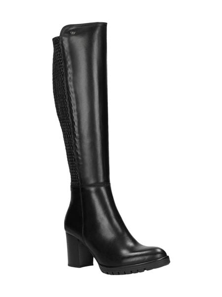 Wojas Kozaki zimowe w kolorze czarnym rozmiar: 38. Czarne kozaki Wojas, na zimę, bez wzorów, z materiału, eleganckie, bez obcasa, bez zapięcia. Za 546.48 zł.