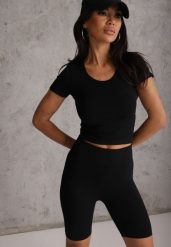 Czarne Elastyczne Szorty Biker High Waist Diovien. Czarne szorty Renee, bez wzorów, prążkowane. Za 49.99 zł.