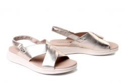 CAPRICE 9-28700-46 978 lt. gold metal. , sandały damskie. Żółte sandały Caprice, bez wzorów, bez obcasa, bez zapięcia. Za 271.92 zł.