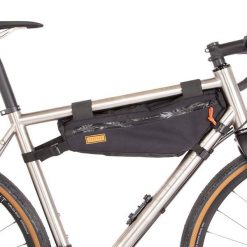 Torba rowerowa Frame Bag Rozmiar M RESTRAP. Czarne torby podróżne RESTRAP, bez wzorów, z gumy, duże. Za 483.35 zł.