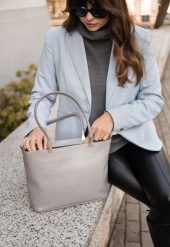 Shopperka skórzana DAN-A t458 popiel/ szary. Szare torebki klasyczne DAN-A, bez wzorów, ze skóry, eleganckie, bez dodatków. Za 379.99 zł.